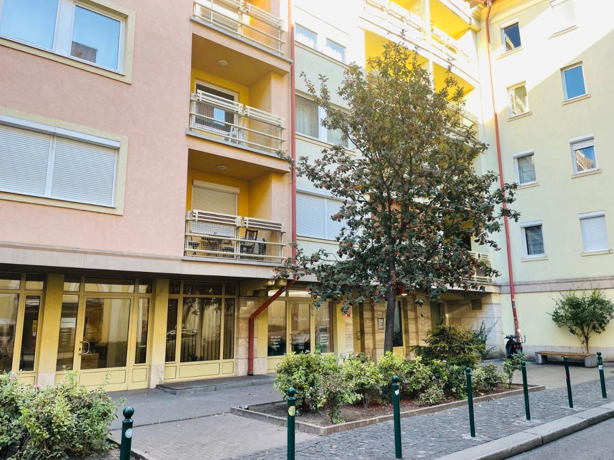 Peony Holló Apartment Budapest Kültér fotó